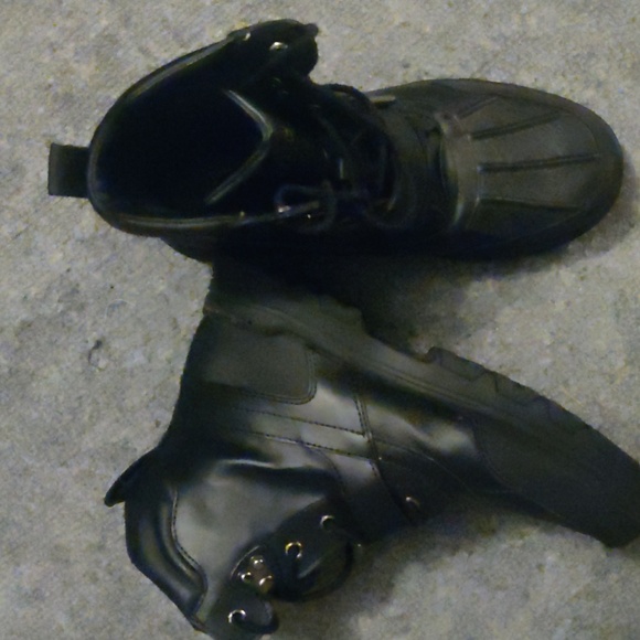 ***SOLD OUT!!*** $8, $10 & $15 SHOE SALE!! You choose... - Picture 7 of 8